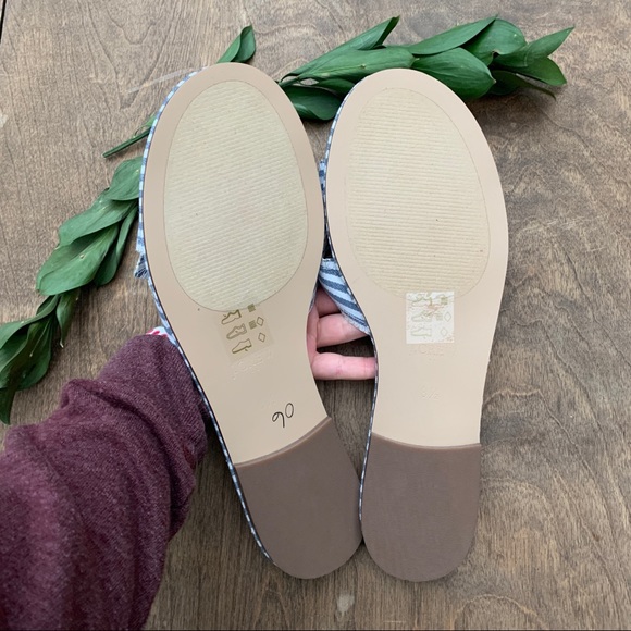 NWOT J. Crew Blue Striped Bow Slides | Size 8.5 - Picture 4 of 6